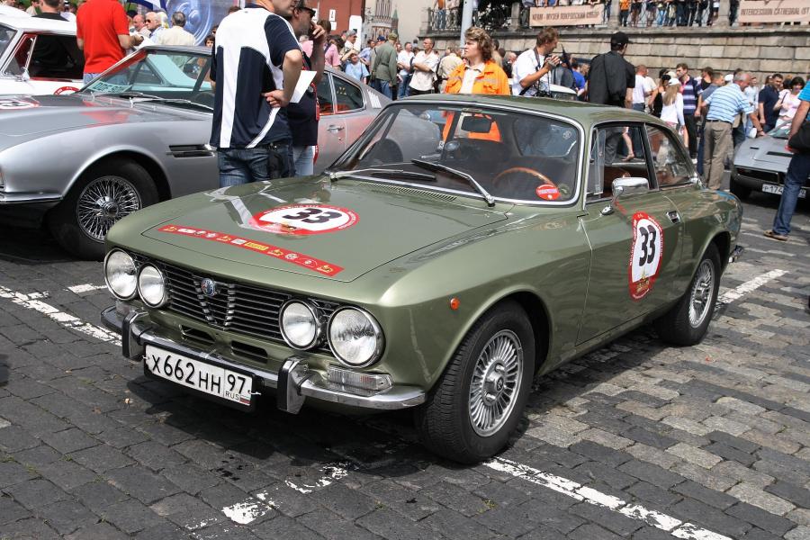  Alfa Romeo Giulia 2000 GT Veloce 1971 года  (фото 6 из 6)